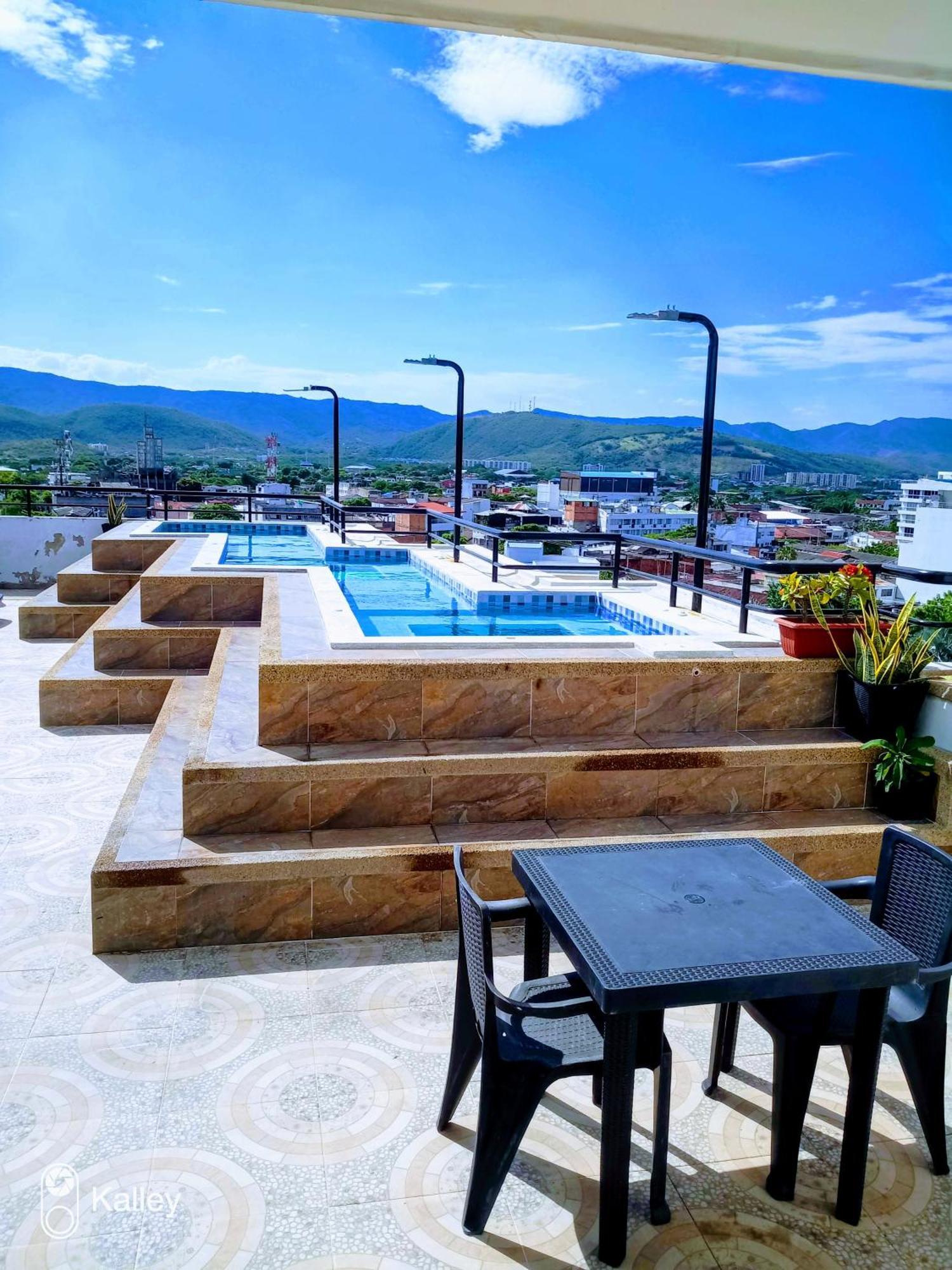 Okawango Hotel Girardot Exterior photo